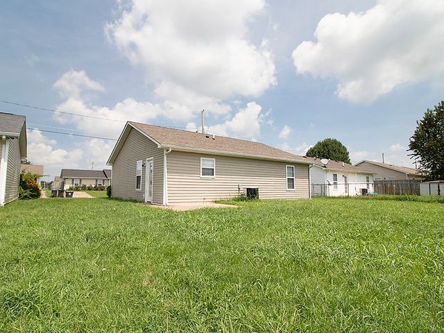 1113 Timothy Avenue, Oak Grove, KY 42262
