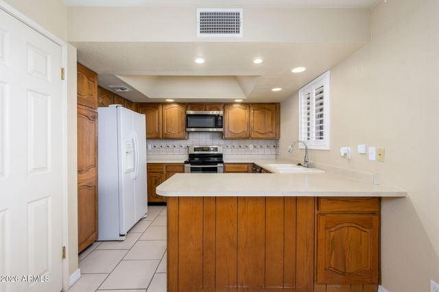 12222 N PARADISE VILLAGE Parkway S 446, Phoenix, AZ 85032