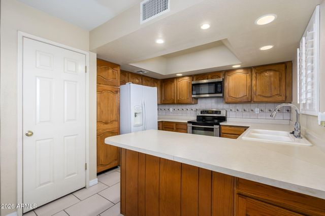12222 N PARADISE VILLAGE Parkway S 446, Phoenix, AZ 85032