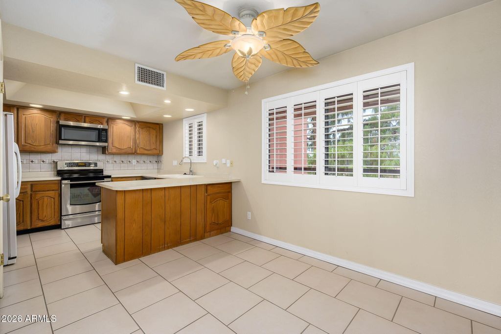 12222 N PARADISE VILLAGE Parkway S 446, Phoenix, AZ 85032 — photo 5