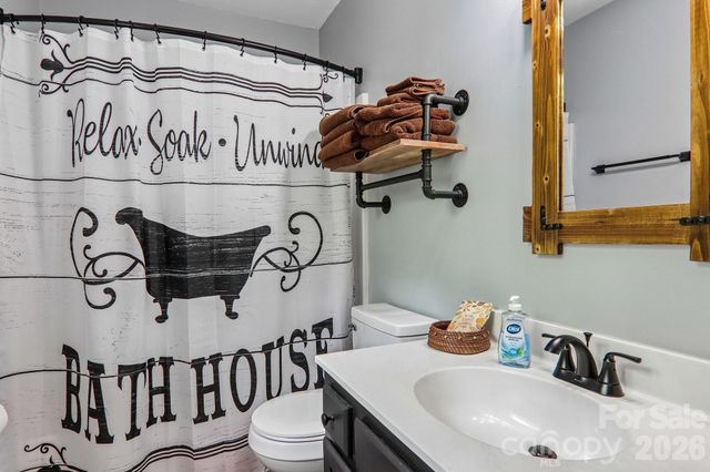 12 Indian Trace Road, Maggie Valley, NC 28751