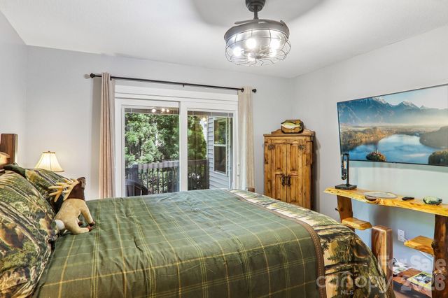 12 Indian Trace Road, Maggie Valley, NC 28751