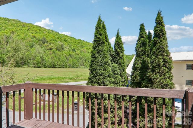 12 Indian Trace Road, Maggie Valley, NC 28751