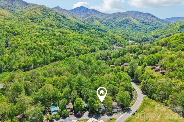 12 Indian Trace Road, Maggie Valley, NC 28751