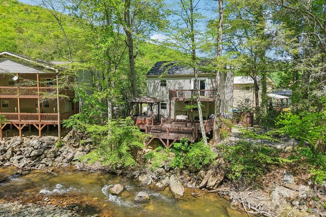 12 Indian Trace Road, Maggie Valley, NC 28751