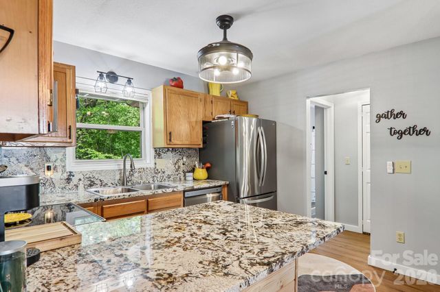12 Indian Trace Road, Maggie Valley, NC 28751