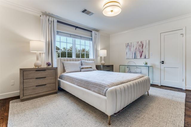 7712 Southwestern Boulevard, Dallas, TX 75225