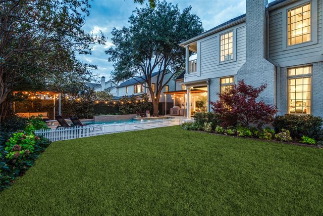 7712 Southwestern Boulevard, Dallas, TX 75225