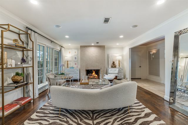 7712 Southwestern Boulevard, Dallas, TX 75225