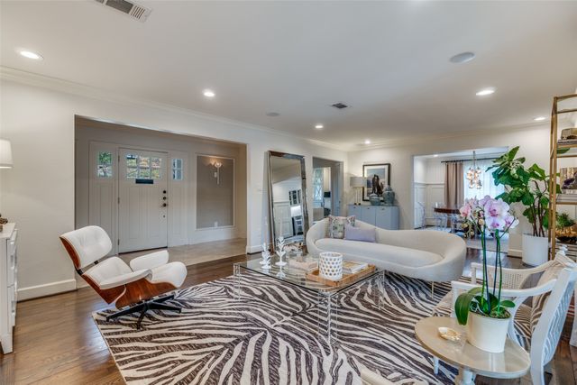 7712 Southwestern Boulevard, Dallas, TX 75225