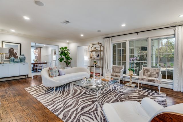 7712 Southwestern Boulevard, Dallas, TX 75225