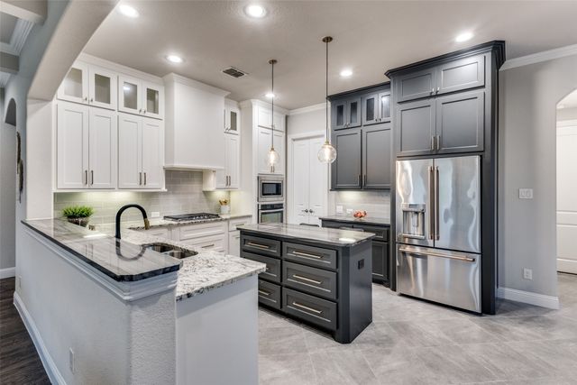 1116 Karsten Ridge Pass, Gunter, TX 75058