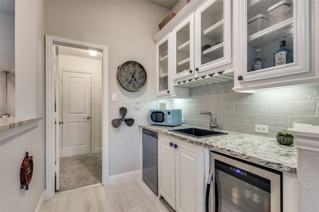 1116 Karsten Ridge Pass, Gunter, TX 75058