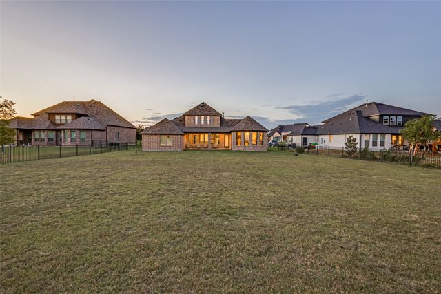 1116 Karsten Ridge Pass, Gunter, TX 75058