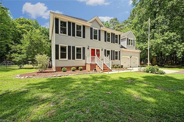 1932 Foxwood DR, Chesapeake, VA 23323