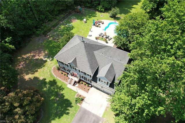 1932 Foxwood DR, Chesapeake, VA 23323