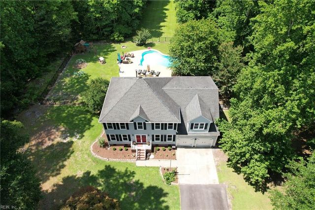 1932 Foxwood DR, Chesapeake, VA 23323