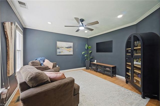 1932 Foxwood DR, Chesapeake, VA 23323