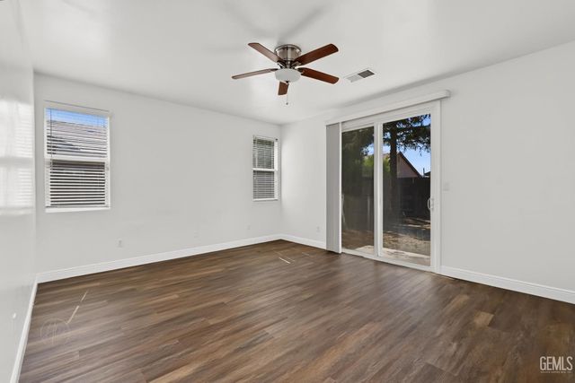 6311 Star Sapphire Drive, Bakersfield, CA 93313