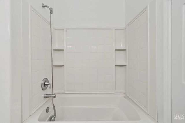 6311 Star Sapphire Drive, Bakersfield, CA 93313