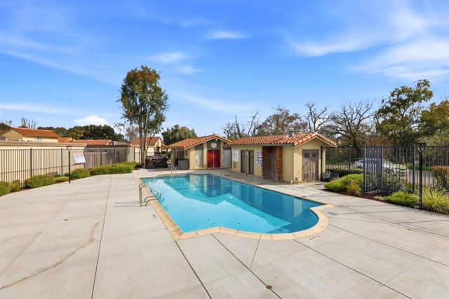 1558 Calle Enrique, Pleasanton, CA 94566