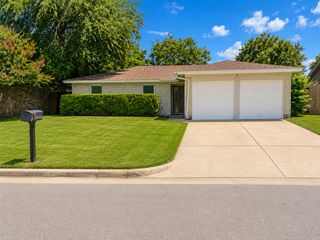 517 Annapolis Drive, Fort Worth, TX 76108