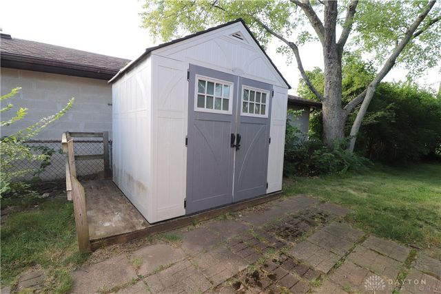 2301 Danube Court, Kettering, OH 45420