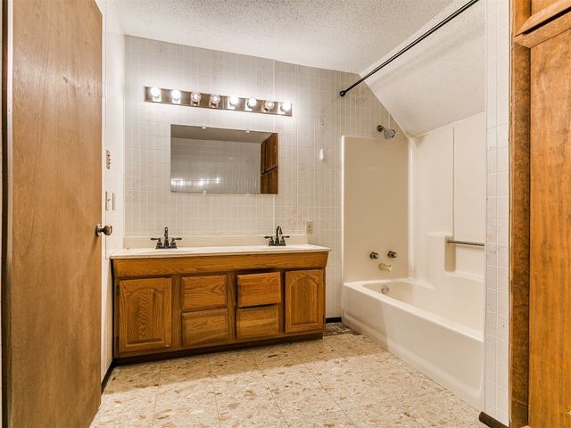 4501 Cardinal, Edmond, OK 73034