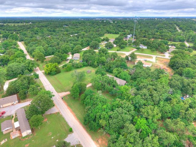 4501 Cardinal, Edmond, OK 73034