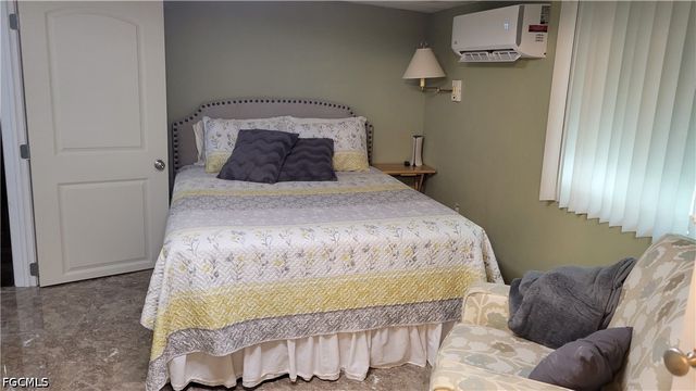 91 Sun CIR, Fort Myers, FL 33905