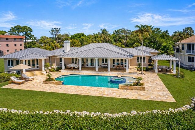 1721 GULF ROAD, Tarpon Springs, FL 34689