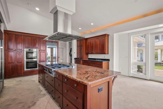 1721 GULF ROAD, Tarpon Springs, FL 34689
