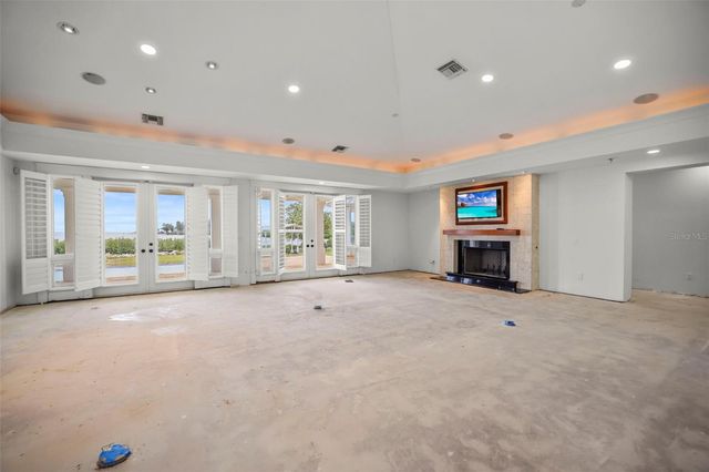 1721 GULF ROAD, Tarpon Springs, FL 34689