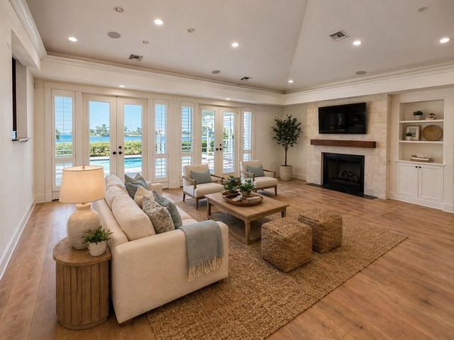 1721 GULF ROAD, Tarpon Springs, FL 34689
