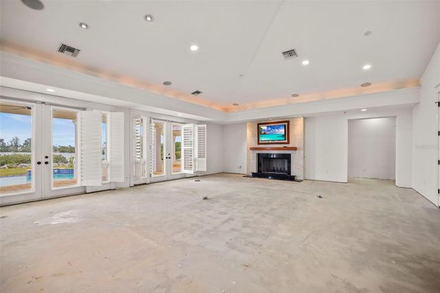 1721 GULF ROAD, Tarpon Springs, FL 34689