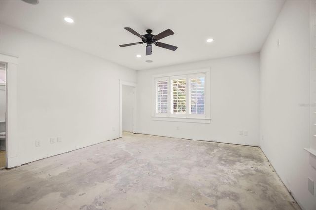 1721 GULF ROAD, Tarpon Springs, FL 34689