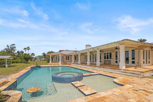 1721 GULF ROAD, Tarpon Springs, FL 34689