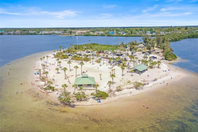 1721 GULF ROAD, Tarpon Springs, FL 34689