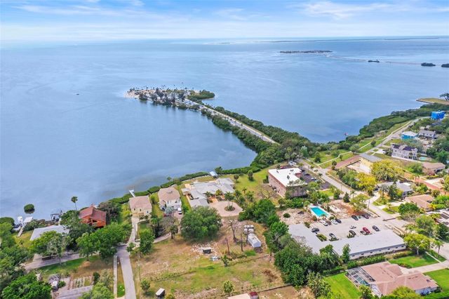 1721 GULF ROAD, Tarpon Springs, FL 34689