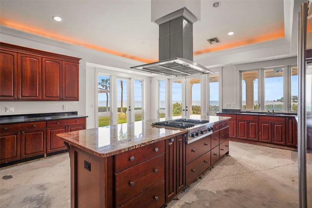 1721 GULF ROAD, Tarpon Springs, FL 34689