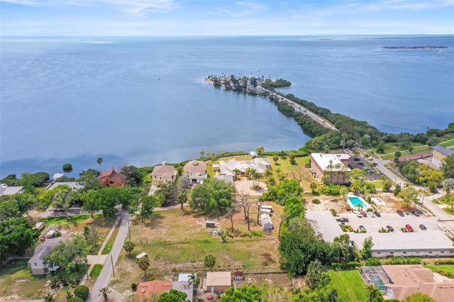 1721 GULF ROAD, Tarpon Springs, FL 34689