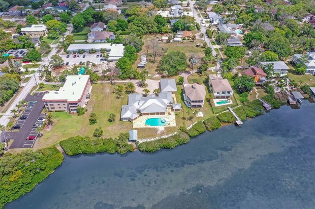 1721 GULF ROAD, Tarpon Springs, FL 34689