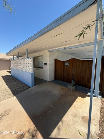 1617 E TURNEY Avenue, Phoenix, AZ 85016