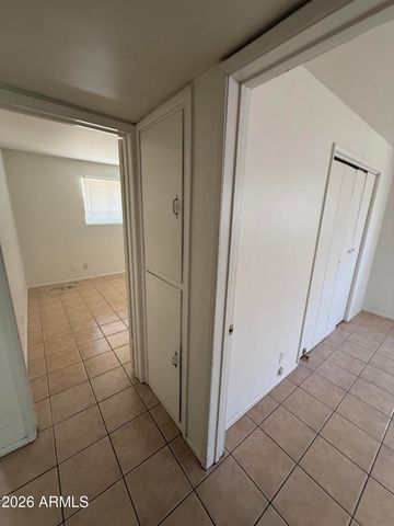 1617 E TURNEY Avenue, Phoenix, AZ 85016