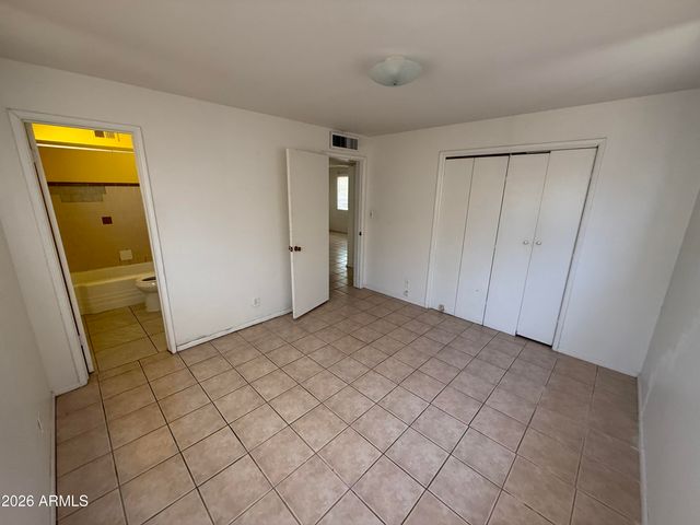 1617 E TURNEY Avenue, Phoenix, AZ 85016