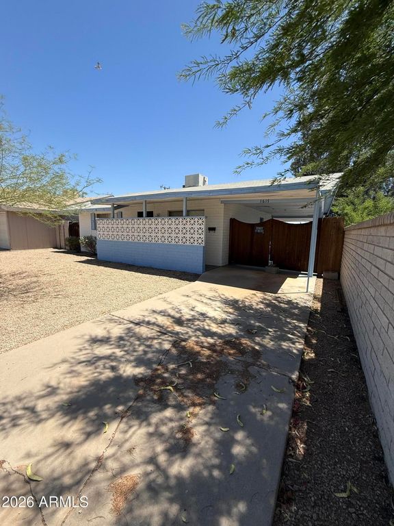 1617 E TURNEY Avenue, Phoenix, AZ 85016