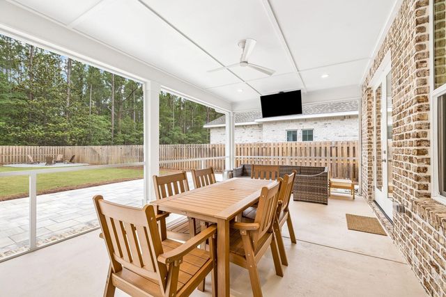 39 W Captain Fritz Way, Freeport, FL 32439