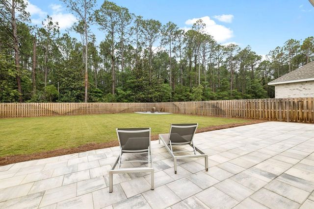 39 W Captain Fritz Way, Freeport, FL 32439