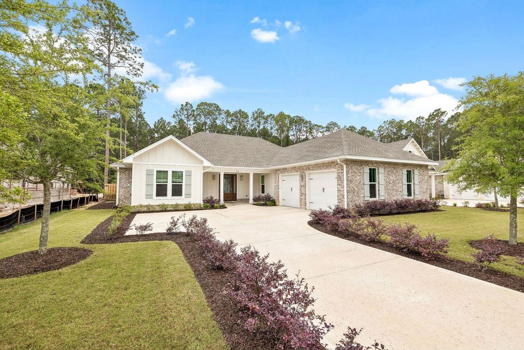 39 W Captain Fritz Way, Freeport, FL 32439