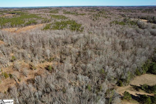 979 2 Mile Creek Road, Enoree, SC 29335